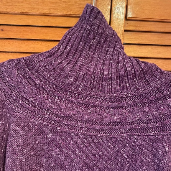 Daisy Fuentes Petites Women’s Purple Knit Turtleneck Sweater Sz P Large - Picture 2 of 7